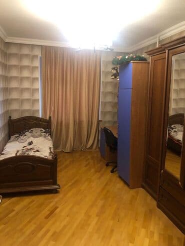 ecemi kirayə ev: Azadlıq metrosunun yanında. 130kv. Təmirli, əşyalı.4cü mərtəbə — 6