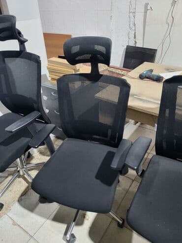 купить кресло для офиса: Б/у, С колесиками, Рукояти регулируются, Ткань — 3