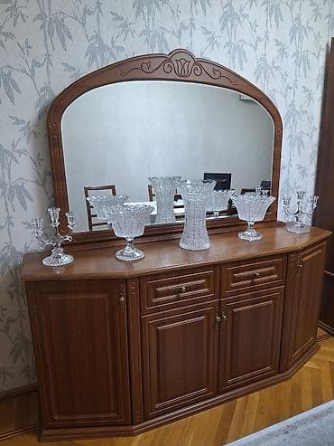 vitrin dolab: Klassik qonaq otağı mebel dəsti - Material: təbii ağac teksturalı — 1