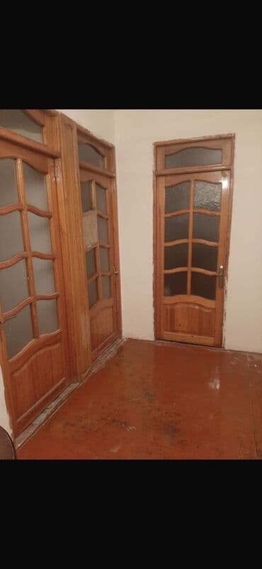 xırdalanda kiraye evler 2023: Şəkildə mətbəx mebeli yoxdu ama indi var teze yigilib . 7-8 kv da — 3