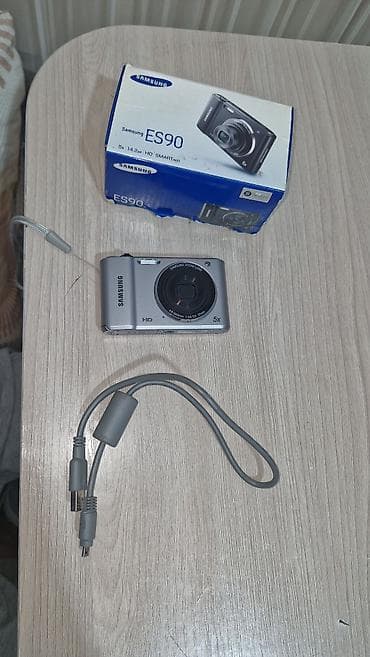 Elektronika: Samsung kompakt rəqəmsal fotoaparat - Gümüşü korpus, əl qayışı ilə - — 7