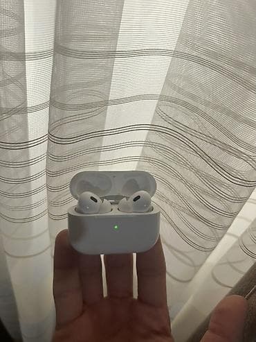Original air pods pro 2 Gen2,isleyinde problem yoxdu,type-c