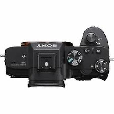 Məhsul: Sony aynasız fotoaparat (üstdən görünüş) Xüsusiyyətlər: - Üst