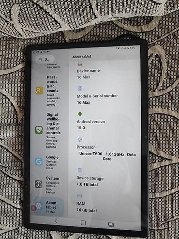 Umiio 16 Max planşet - Ekran: geniş formatlı toxunma ekran (kənar