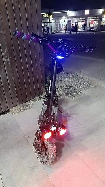 surron bike: Ağır yolsuzluq üçün hazırlanmış elektrikli skuter Xüsusiyyətlər: - — 5