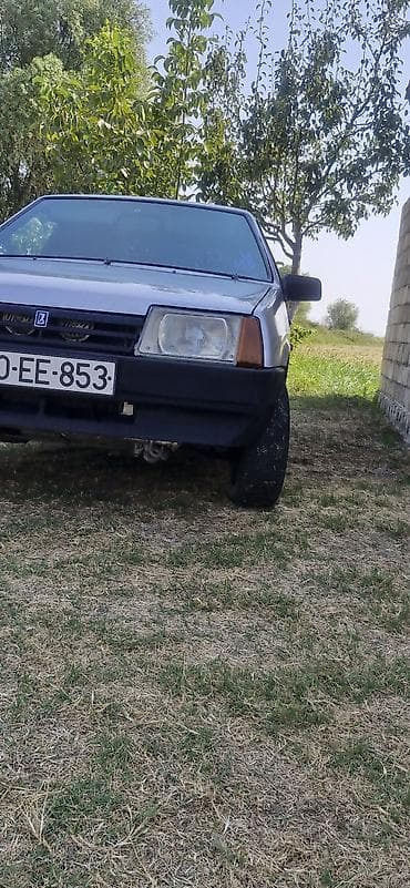 245 35 19: VAZ (LADA) 21099: 1.5 l | 2001 il 276500 km — 1