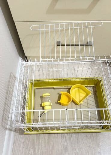 dovşan kamera: Клетка с посудой для кормления — 2