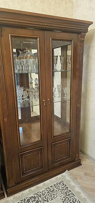 dolab dəhliz: Klassik vitrin şkaf və süfrə dəsti - Material: taxta karkas, şüşə — 1