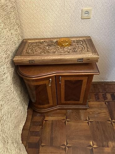 tavalar: Yataq otağı mebel dəsti Tərkibi: - Geniş 5 qapılı dolab: ortada 3 — 5