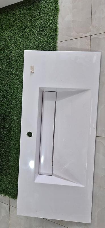 Akril hamam/lavabo üstü panel – modern dizaynlı, düzbucaqlı formaya