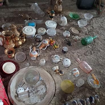 qızıl qələm: Müxtəlif vintage porselen və şüşə məmulatların qarışıq dəsti Tərkib — 7