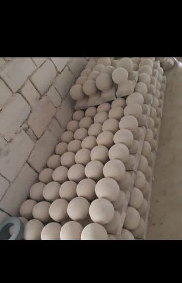 балясины из камня: Müxtəlif formalı və ölçülü mərmər balüstradalar təklif olunur. Bu — 44