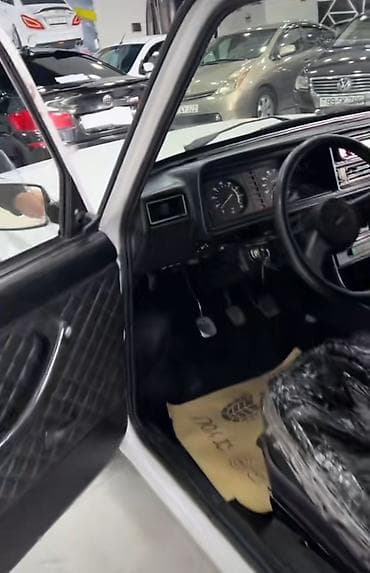 vaz 04: VAZ (LADA) 2107: 4.4 l | 2011 il 280 km Sedan — 7