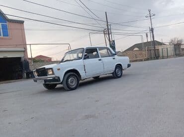 belarus tekerleri: Model: Lada 2107 (VAZ 2107) sedan Kuzov: 4 qapılı, ağ rəng Yürüş/il — 5