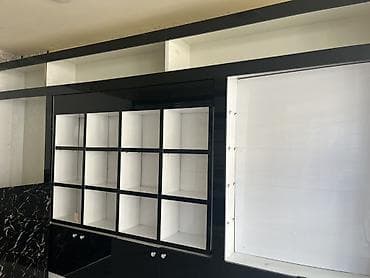 rəf satışı: Mağaza üçün ətir vitrinləri topdan optavoy mağazaya isdifadə olnub — 2