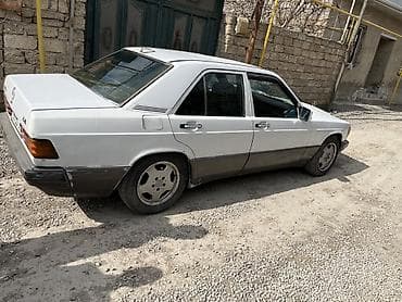 mercedes c: Mercedes-Benz 190 (W201): 2 l | Sedan — 10