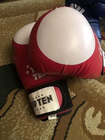 Boks dəsti 1dəfə işlənib. 30 AZN Alınıb - Boks əlcəkləri, 2 cüt: -Top