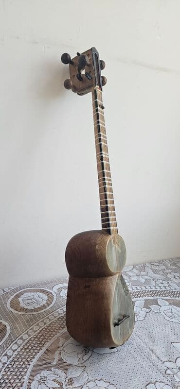 tar instrument: Professional Tar. Tut ağacı 
Ətraflı məlumat üçün zəng edin — 5