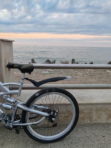 velo kaskları: 100 manat, velosiped tam işlək dir, sürülür — 3