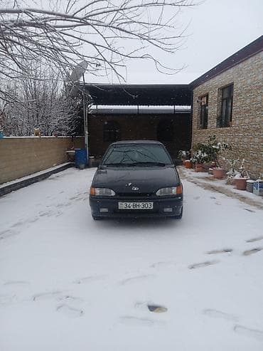 ford sedan: VAZ (LADA) Samara: 1.6 l | 2011 il 222000 km Sedan — 5