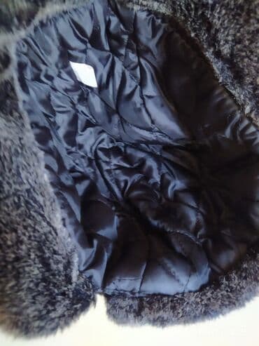 sapka: Теплая привозная шапка. Унисекс. В идеальном состоянии,одевали 2 — 6