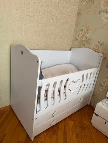 oglan ucun hediyye secimi: Oğlan və qız üçün, İşlənmiş, Dördbucaq, Beşik, Dəstsiz, Yellənmə mexanizm ilə — 2