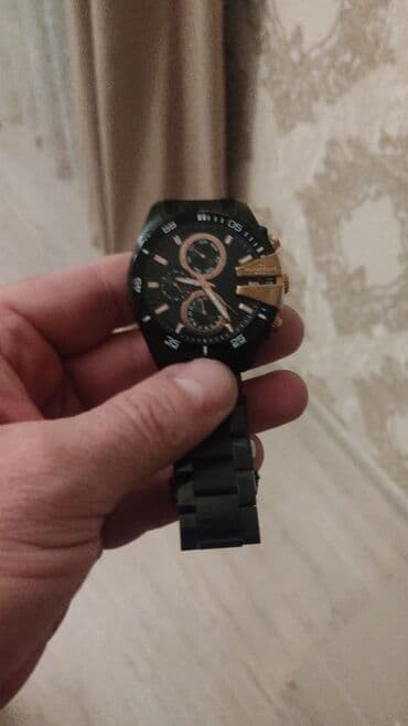 Женская обувь: Наручные часы, цвет - Черный — 1