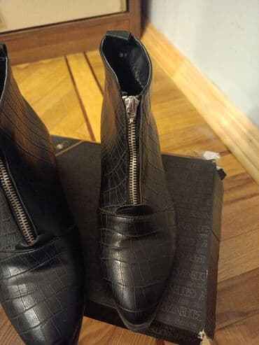 brend qadin ayaqqabilari: Ölçü: 38, rəng - Qara, İşlənmiş — 2