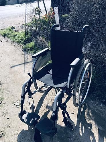 Əlil arabası – əl ilə idarə olunan model - Yüngül və möhkəm alüminium