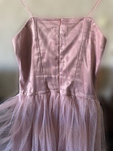 böyük bədən qadın donları: Tikilme paltar 1 defe geyinilib 40 razmeruzunlugu dizden asagi — 2