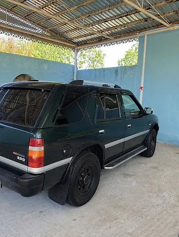 volta vs 1: Opel Frontera A – 5 qapılı SUV Texniki xüsusiyyətlər: - Yanacaq — 7