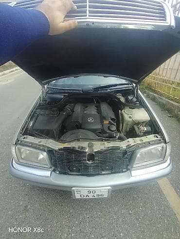 Mercedes-Benz S-Class: 2.4 l | 1997 il Sedan — 8