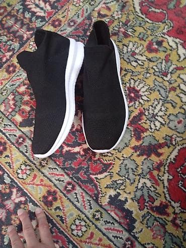 Qara rəngli slip-on idman ayaqqabısı - Üst hissə: nəfəsalan