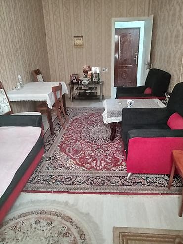 sirvan heyet evleri: Ev Entyabrın 15 i boşalır. Masazır dairəsindən Xırdalana daxil olduqda — 4