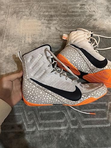 Ботинки: Nike boks ayaqqabıları – yüksək boğazlı, yüngül və çevik model. Nike — 9