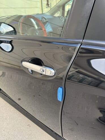 Скупка авто: Nissan Note hatchback - Korpus: qara rəng, 5 qapı, arxa spoyler - — 2