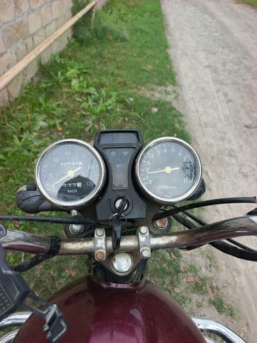 disk təkərlər: NAMA marka motosiklet Xüsusiyyətlər: - Rəng: tünd bordo - Mühərrik — 4