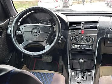 mersedes w204: Mercedes-Benz C-Class: 1.8 l | 1995 il Sedan — 6