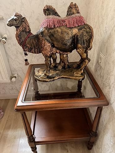 Jurnal masası, Açılmayan, Şüşə, Kvadrat masa