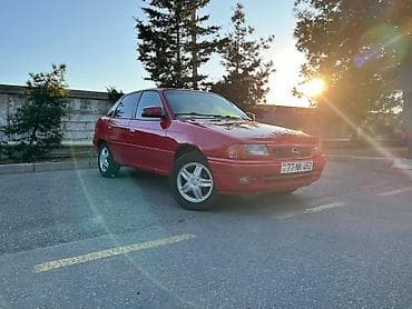 Avtomobil satışı: Opel Astra: 1.6 l | 1996 il 253555 km Sedan — 9