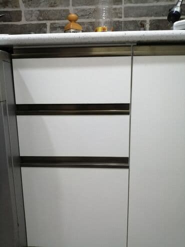 витражные окна в доме: Mebel, pilləkanı və qapıları sifarişlə yığıb yerində quraşdırirıq — 17