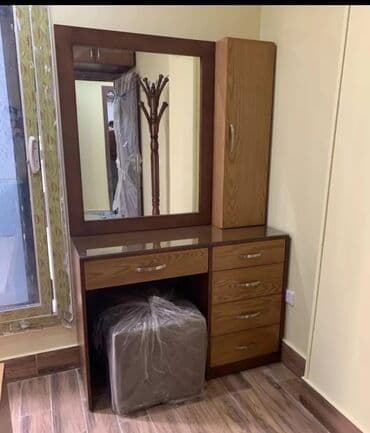 туалетный столик белый: Новый, С зеркалом — 1