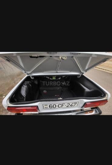 masin ucun qosqu: Model: Lada vaz (VAZ 2107) Kuzov: sedan, 4 qapı Rəng: ağ Yanacaq — 3