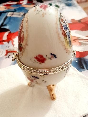 xalça naxışları: Porcelan yumurta formalı bijuter qutusu - Material: parlaq ağ — 5