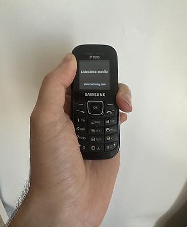 telefin: Samsung GT1200, rəng - Qara, Düyməli — 2