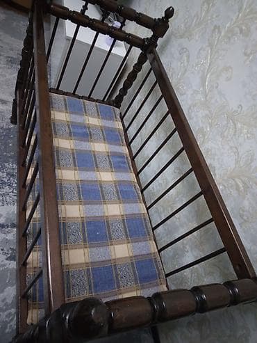 uşaq matrası: Oğlan və qız üçün, İşlənmiş, Dördbucaq, Beşik, Dəstsiz, Matras ilə, Yellənmə mexanizmsiz — 2