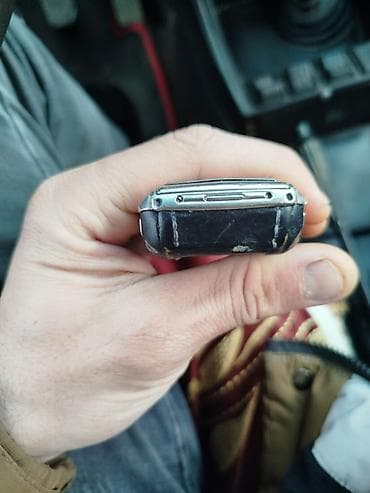 əl telefonu: Vertu rəng - Gümüşü, Düyməli — 1