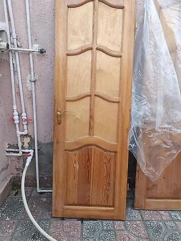 Taxta qapı – klassik dizayn - Material: tam ağac (təbii teksturalı)