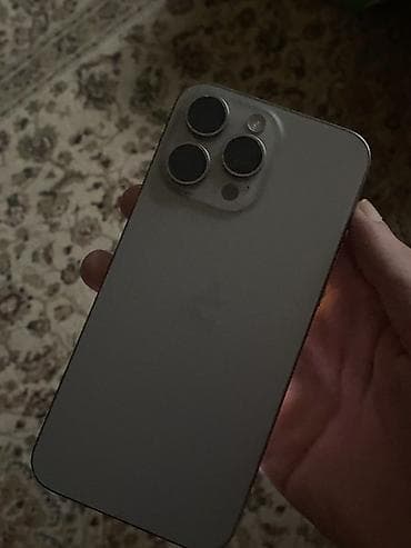 philips xenium 9@9h: IPhone 15 Pro Max, Gümüşü — 2
