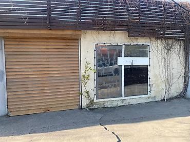 obyekt: Babək prospekti, düz prospektin kənarında obyekt icarəyə verilir. Uzun — 2